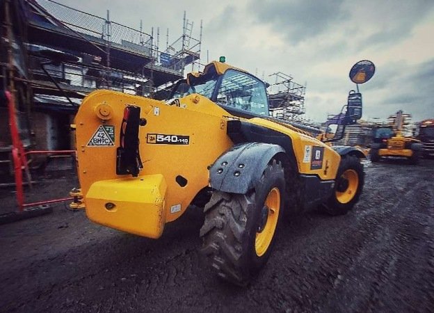 Idling, Halved: The Simple Nudges That Cut Fuel Burn and Save Serious Money