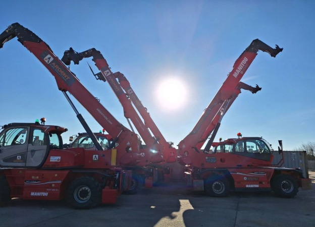Ardent Hire’s Fleet: A Solution for Every Task with Our Telehandler Forks and Attachments