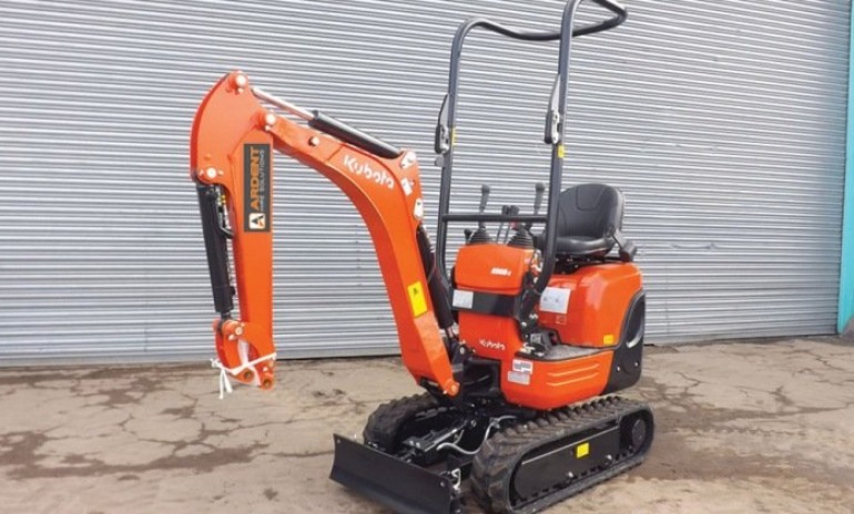 Kubota K008-3 Review