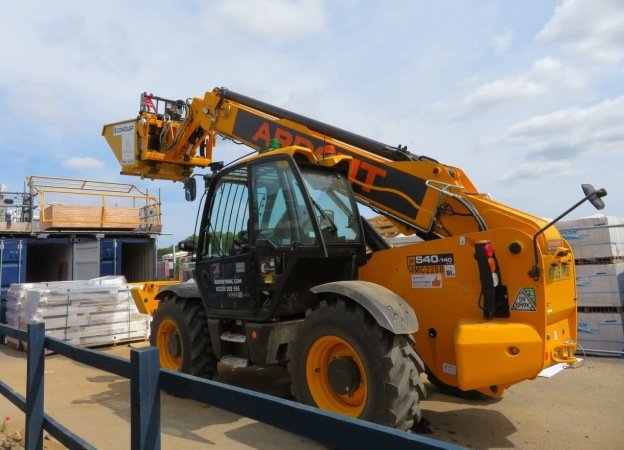 Adapting to the 21% Decline in Project Starts in Construction Plant Hire