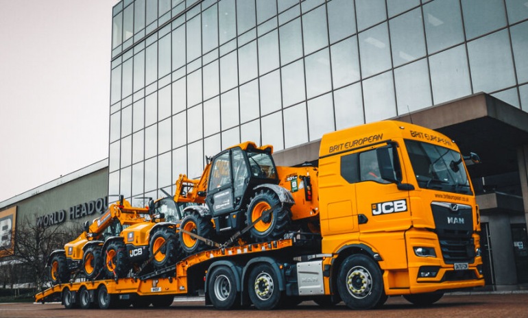 UK’S BIGGEST TELEHANDLER HIRER PLACES £26 MILLION LOADALL ORDER