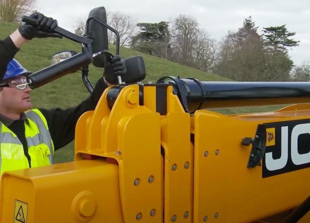 Grease is the lifeblood of a telehandler