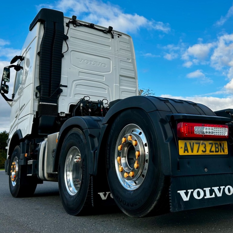 Volvo FH500 6x2 tractor unit