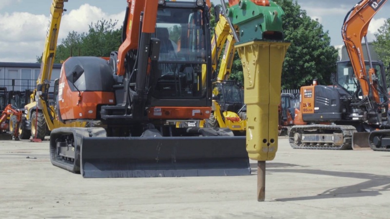 Excavator Hydraulic Breaker Maintenance